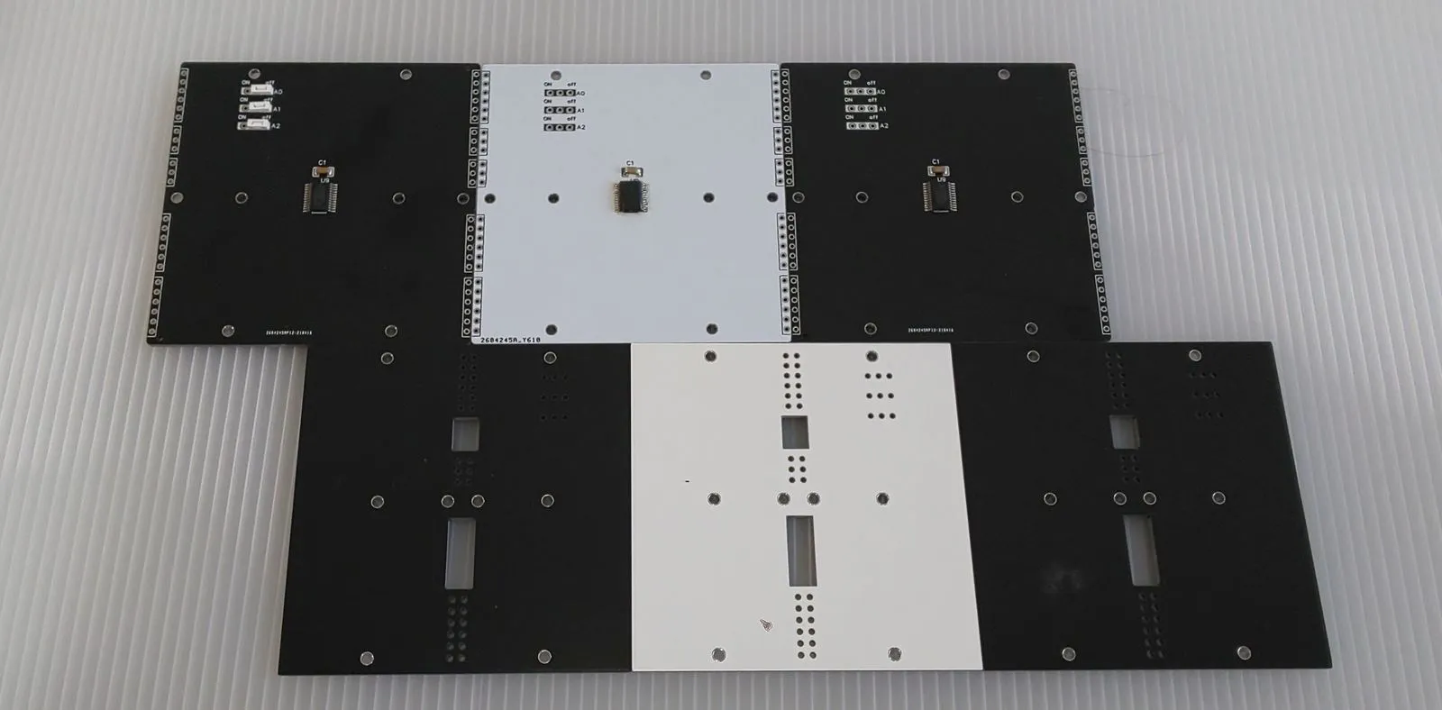 ずらして重ねる